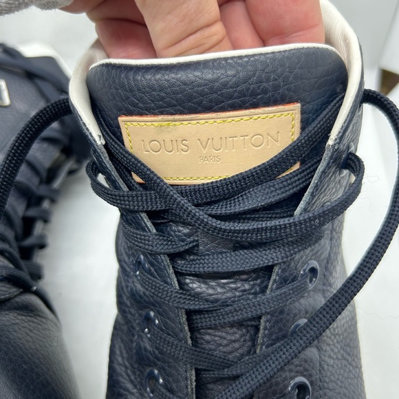Louis Vuitton sneakers size 12 - Picture 10 of 16